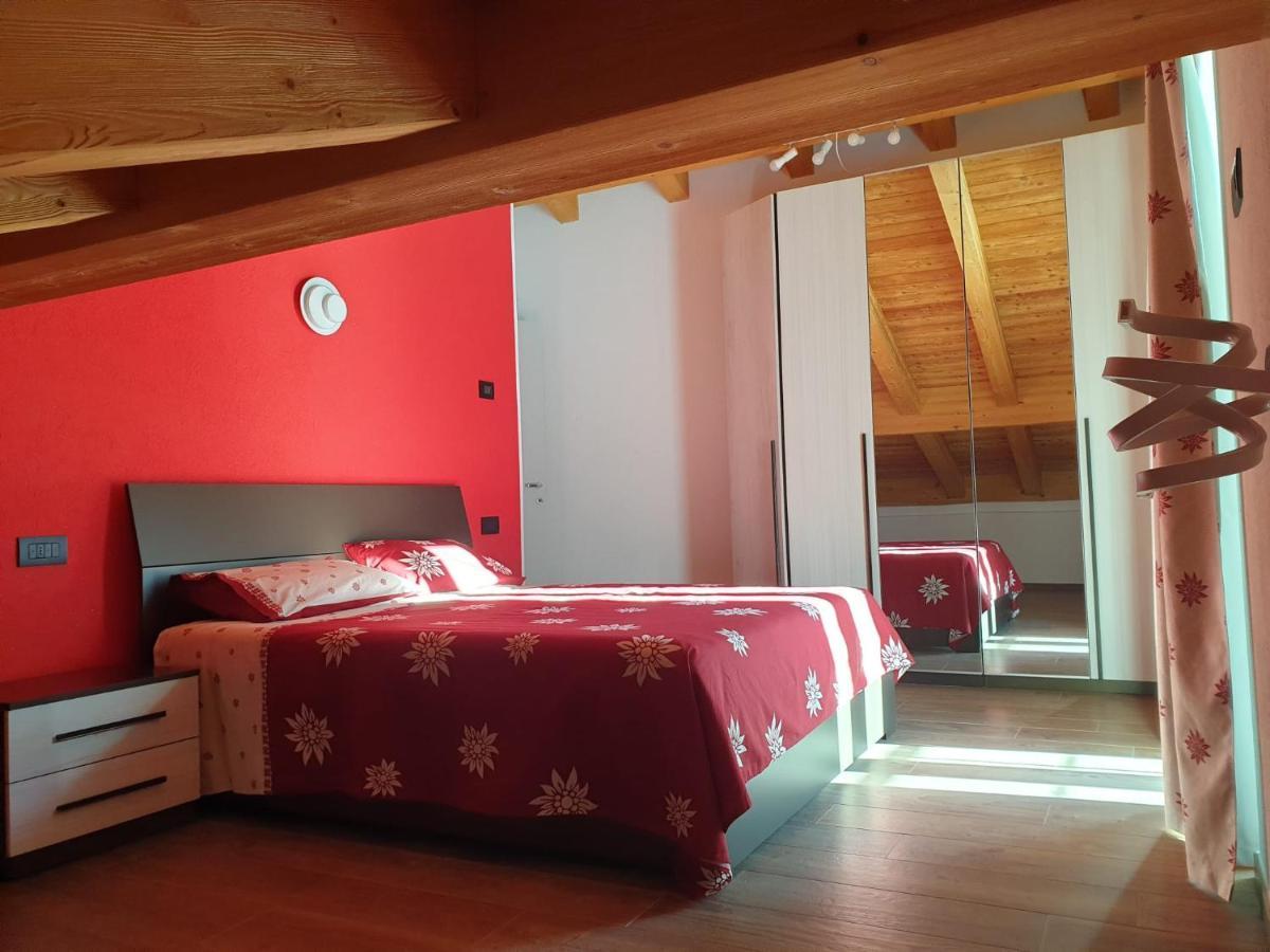 Casa Vacanza Lo Nano Fenis Luaran gambar