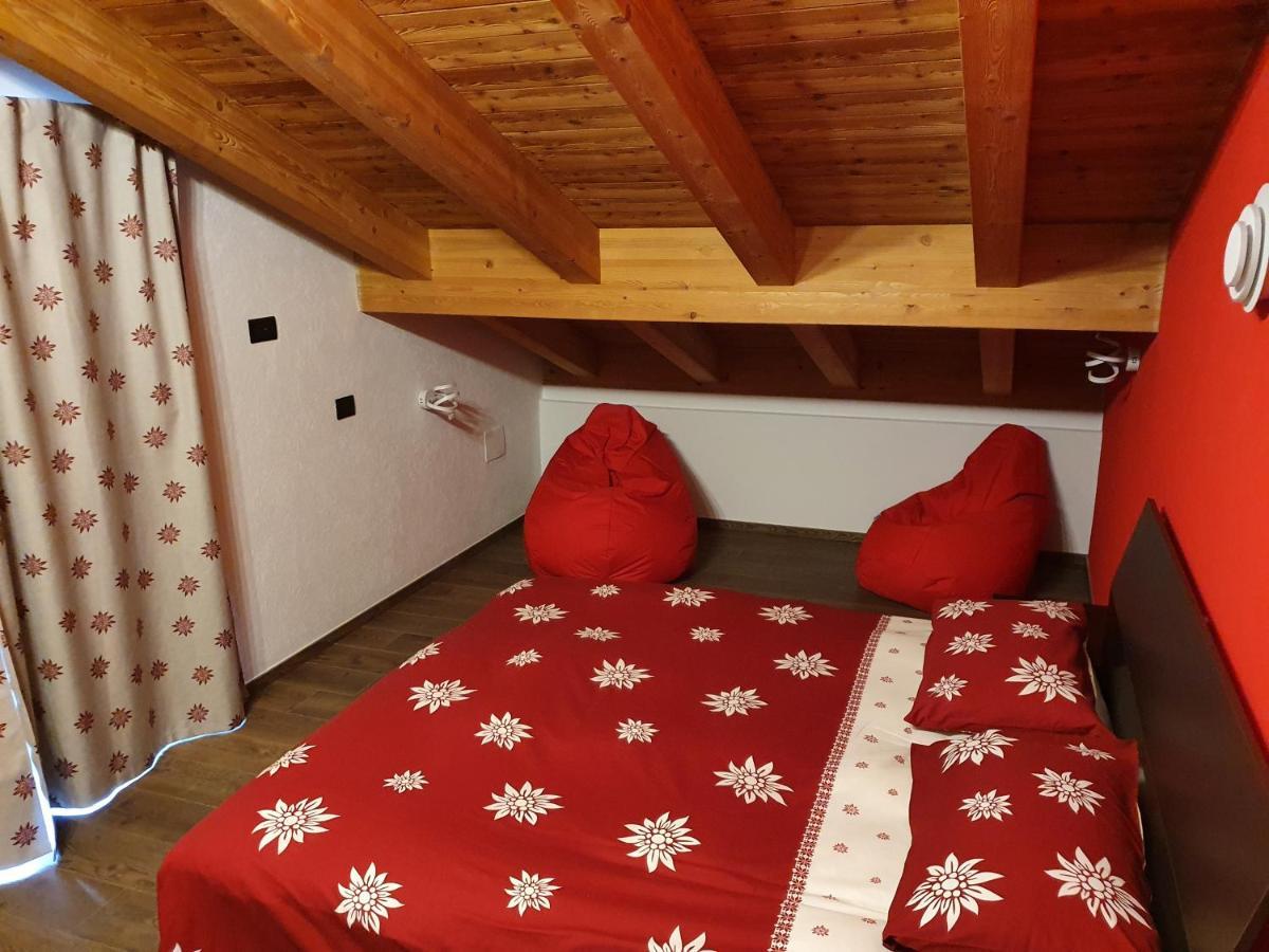 Casa Vacanza Lo Nano Fenis Luaran gambar